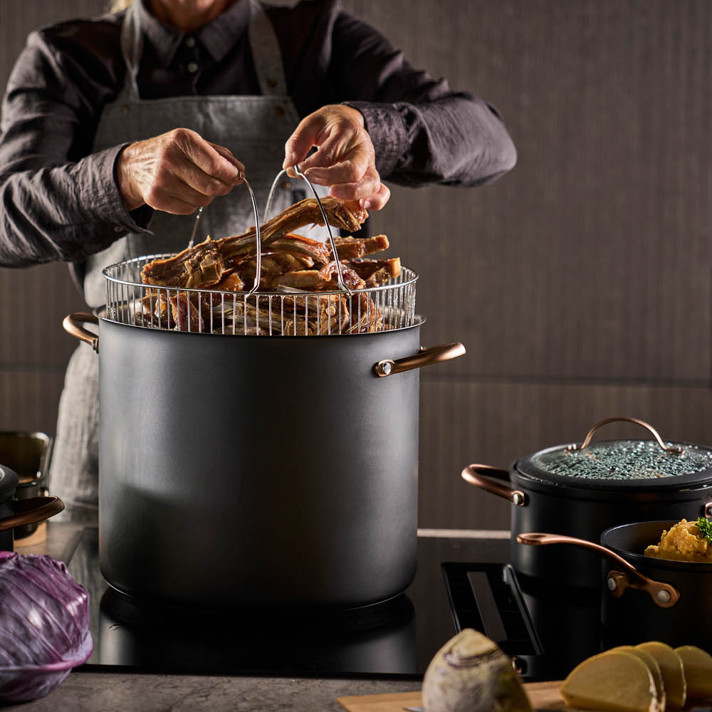 Modern House Black Copper gryte m/dampkurv 18L svart/kobber