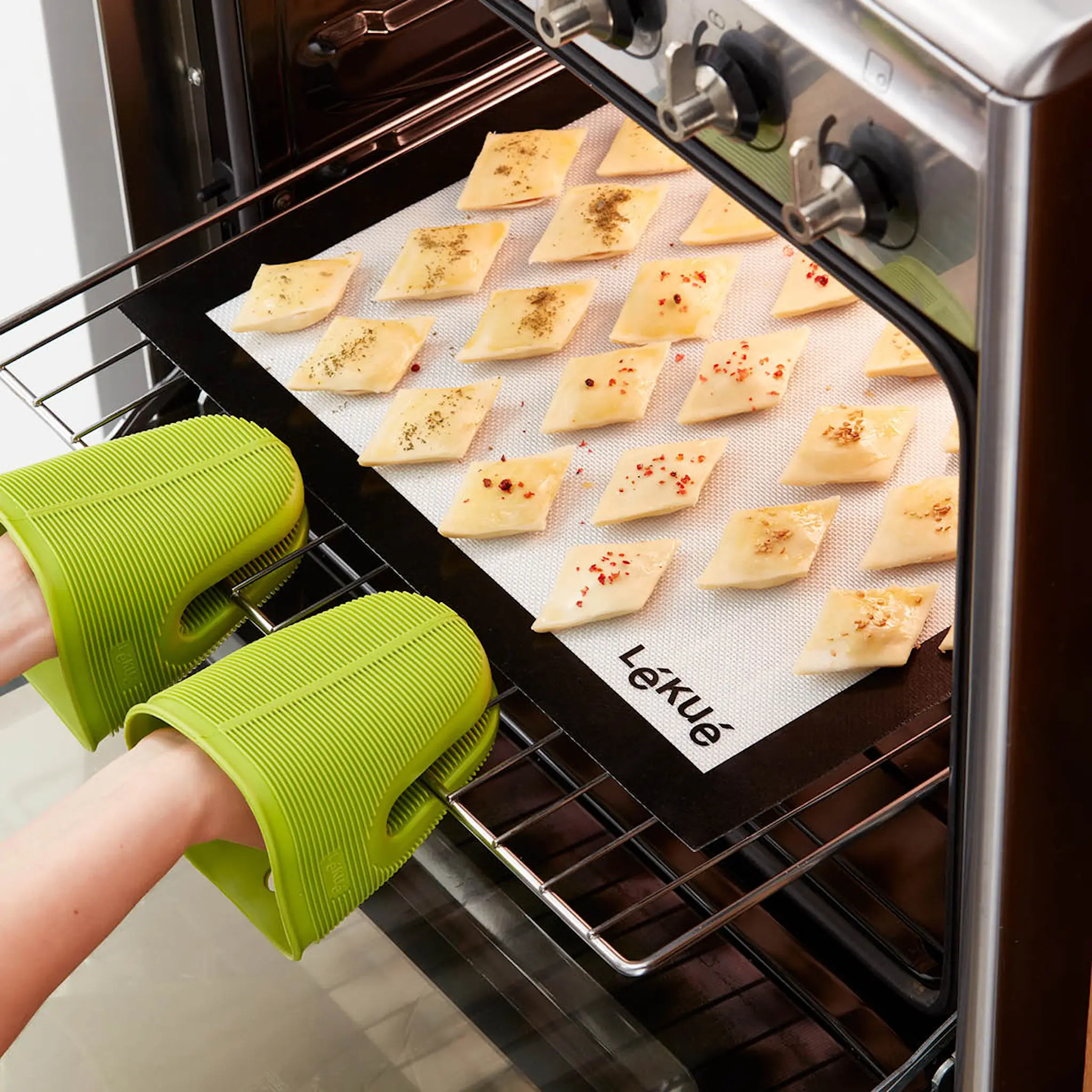 Lékué Bakmatta i silikon 60x40 cm klar/svart