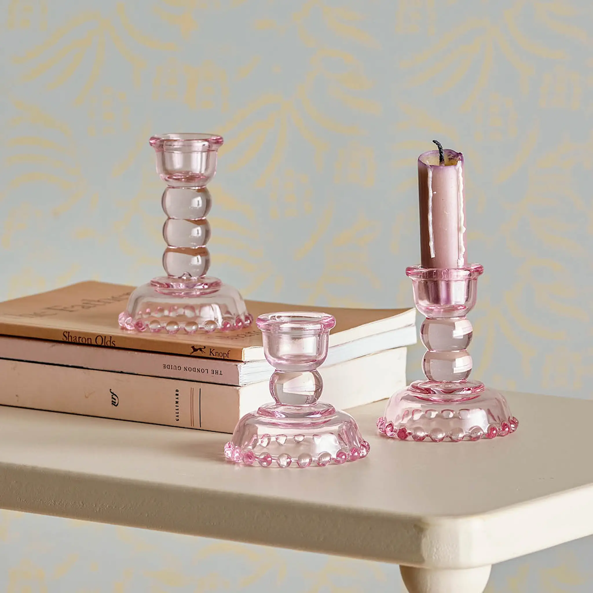 Bloomingville Delphia ljusstake i glas 3 delar rosa