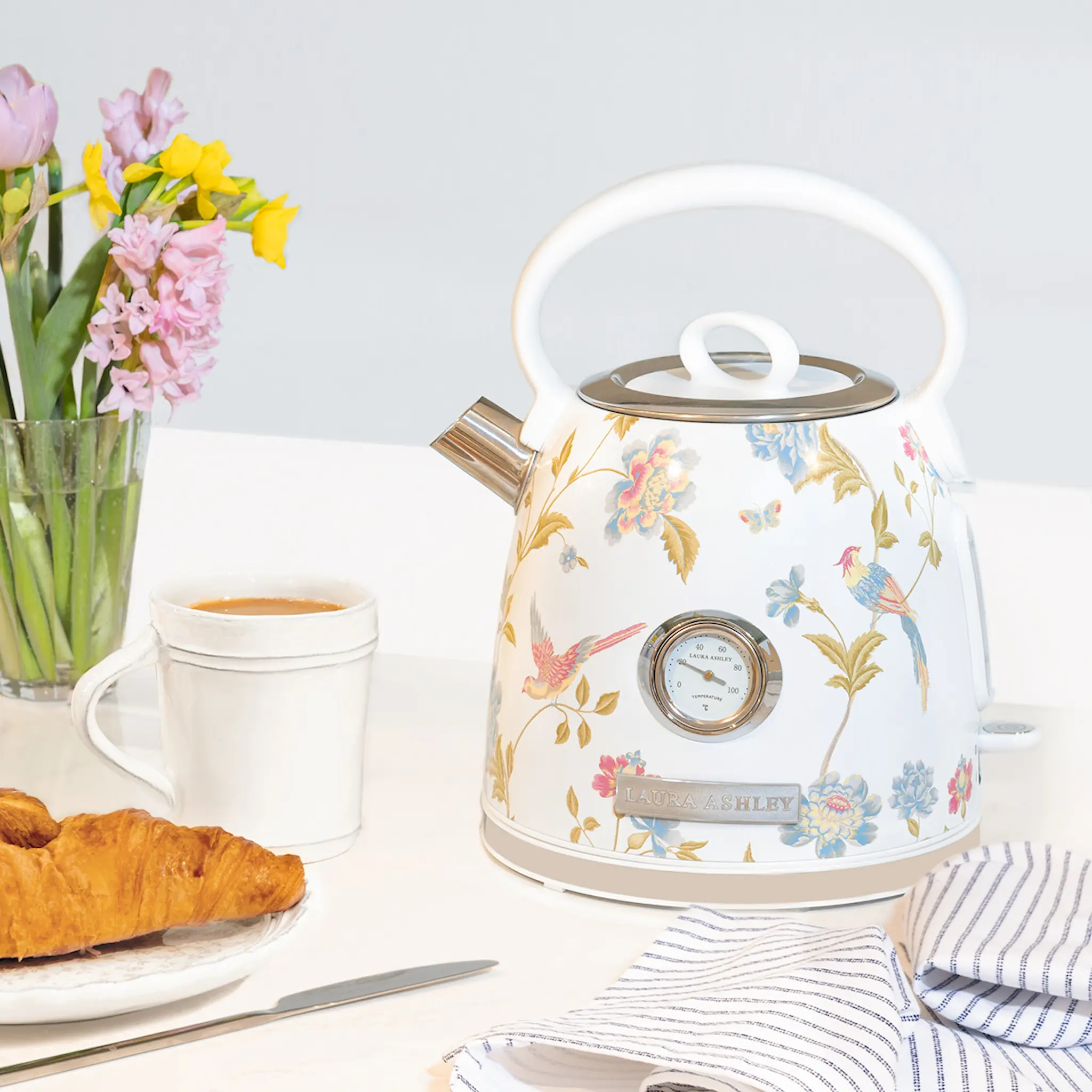 Laura Ashley Dome vattenkokare elektrisk 1,7 L Elveden White
