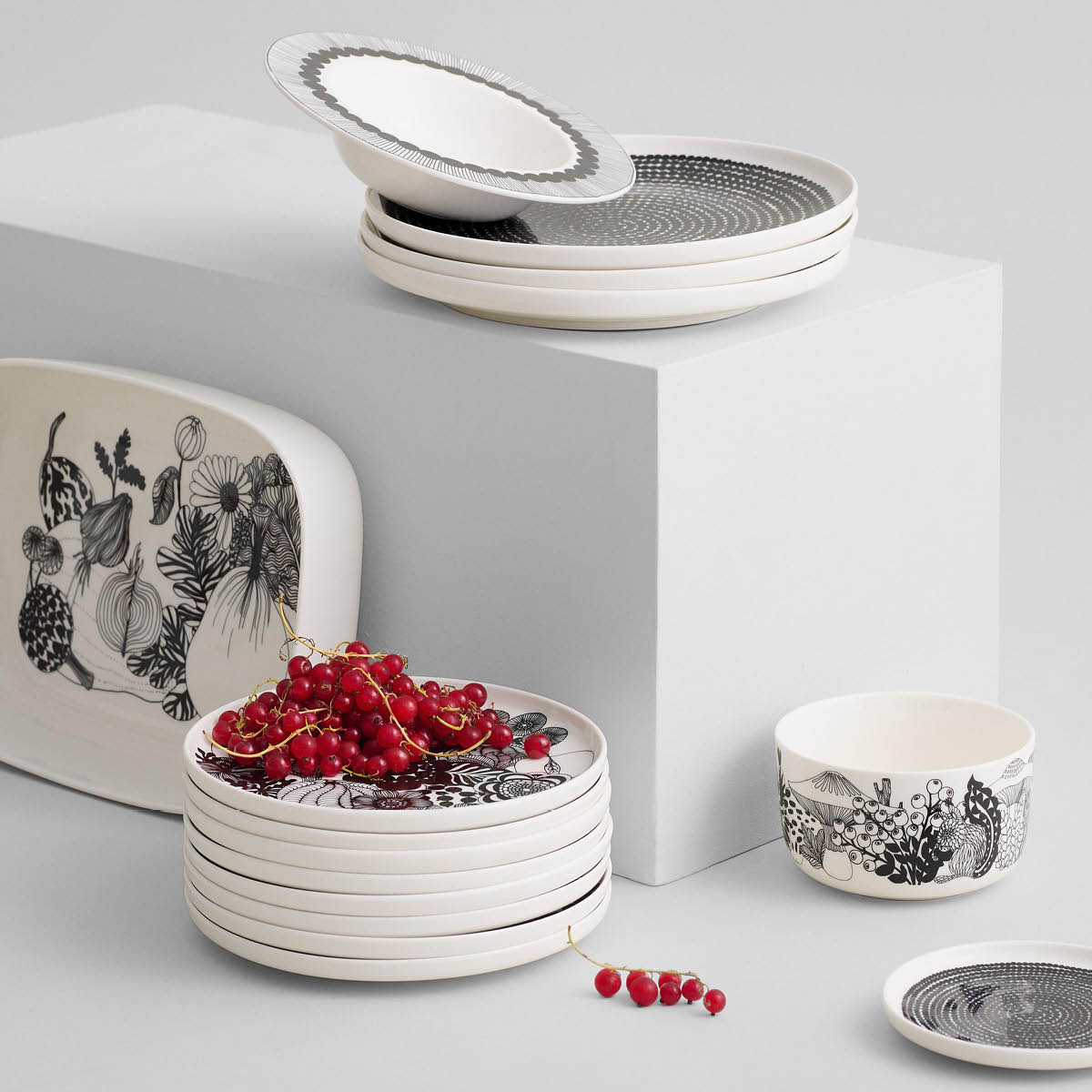 Marimekko Oiva Siirtolapuutarha Skål 50 cl Blommor/Grön