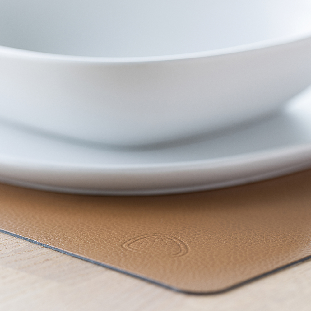 LIND DNA Leather Serene Rectangle Bordstablett 26x34 cm Nature