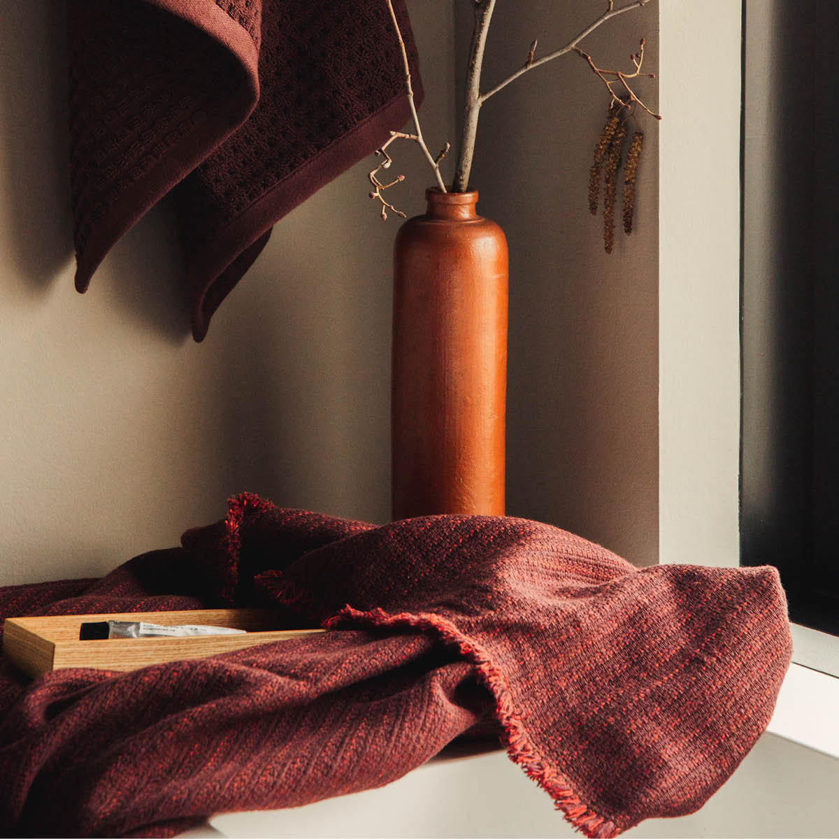 Juna Reflection Handduk 90x180 cm choklad