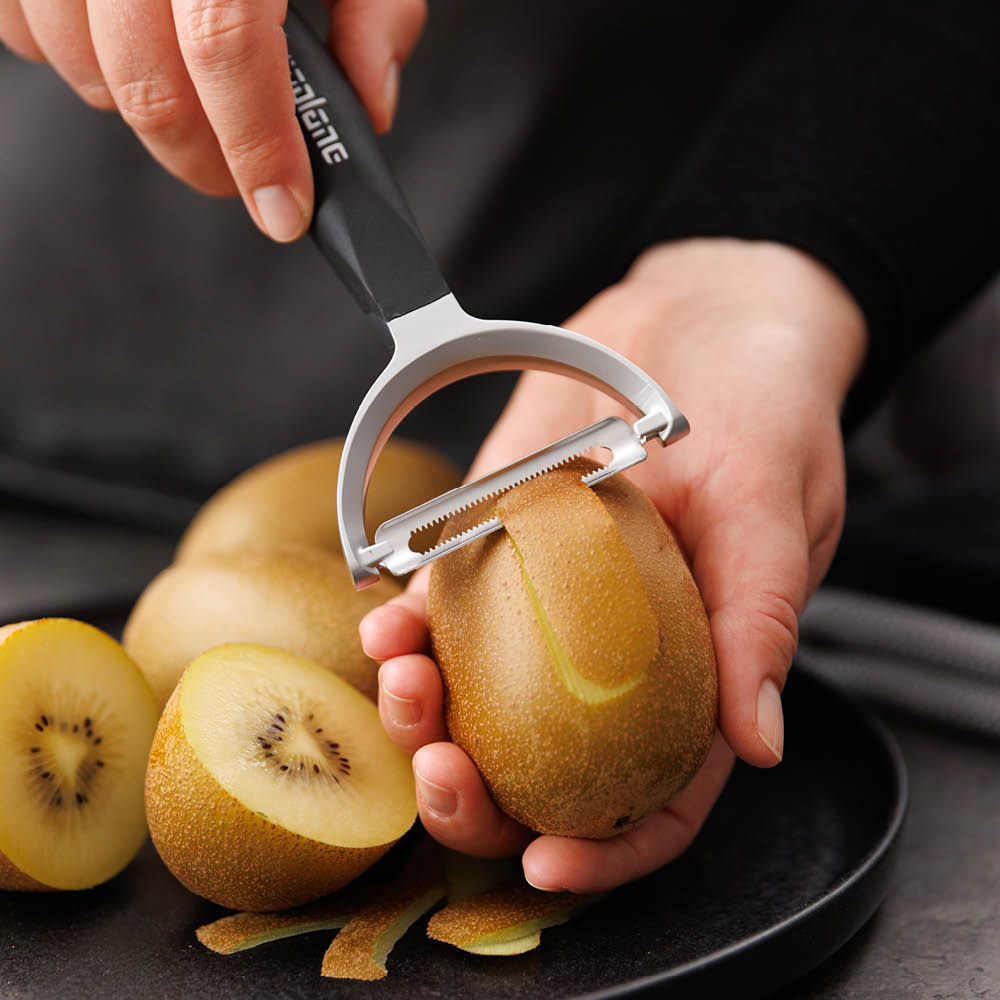 Microplane Professional Y-skreller sagblad svart