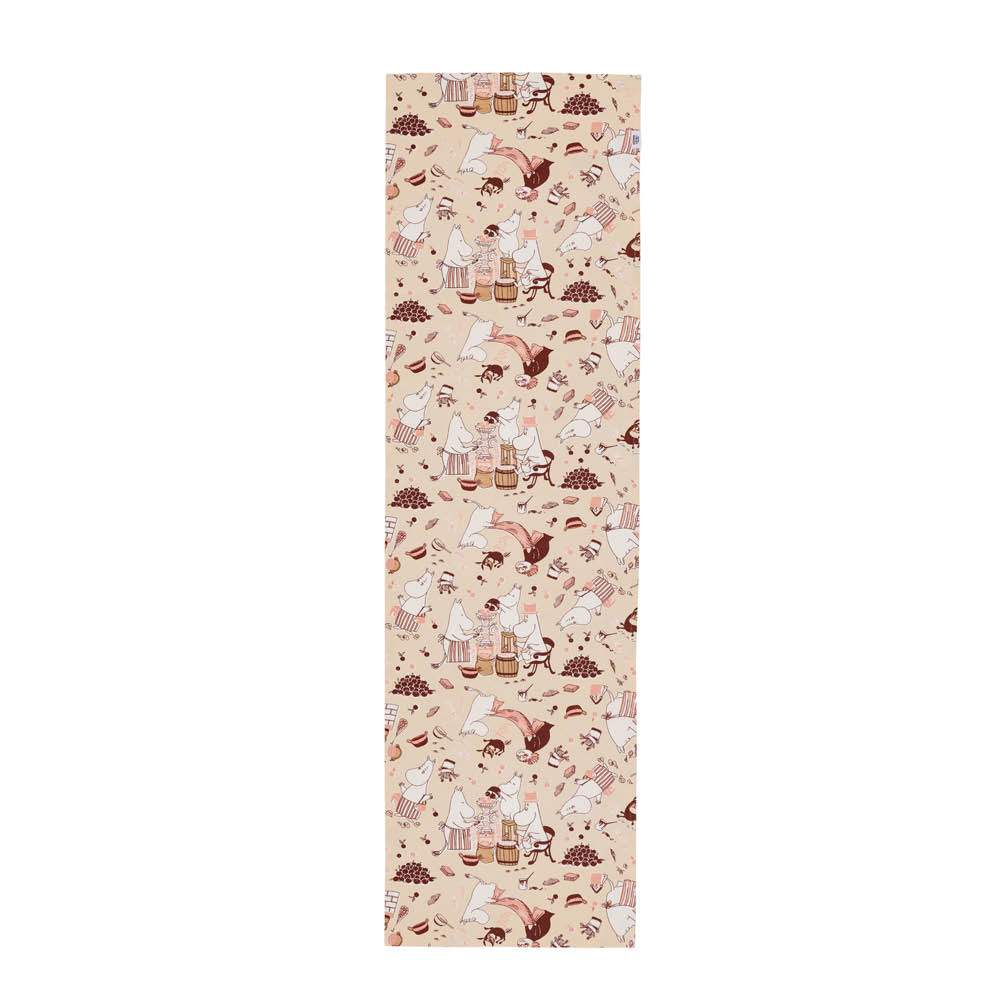 Moomin Arabia - Muumi Pöytäliina 40x140 cm Siivouspuuhissa