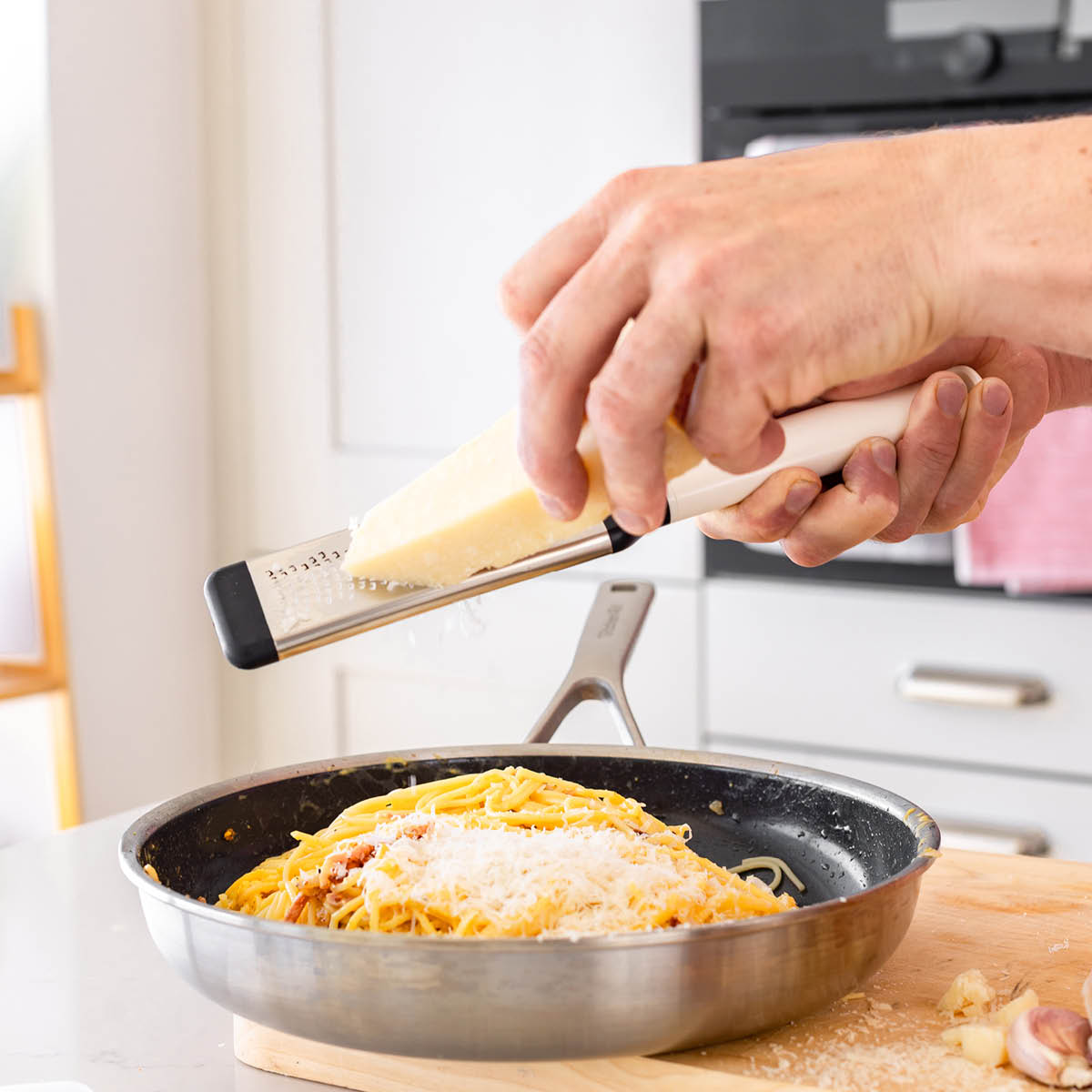 KitchenAid KitchenAid Classic rivjärn fin 29 cm porcelain white