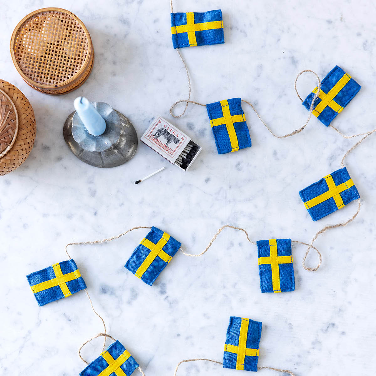 Langkilde & Søn Flaggspel med svenska flaggor små 5,5 cm