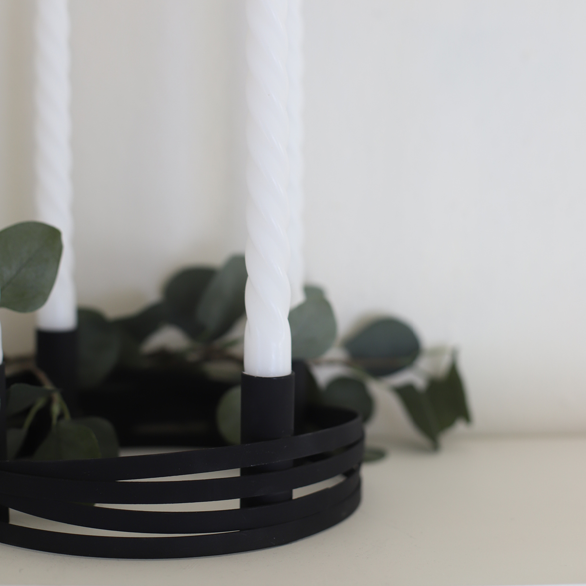 Stiernholm Wera Adventtikynttilänjalka 28 cm Musta