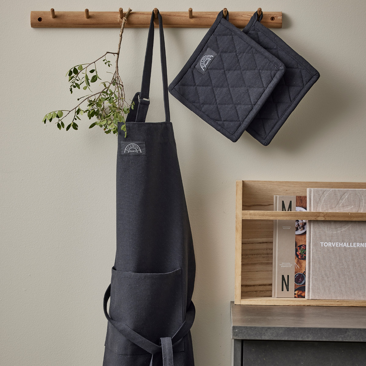 Pillivuyt Recycle Esiliina 95x80 cm Musta