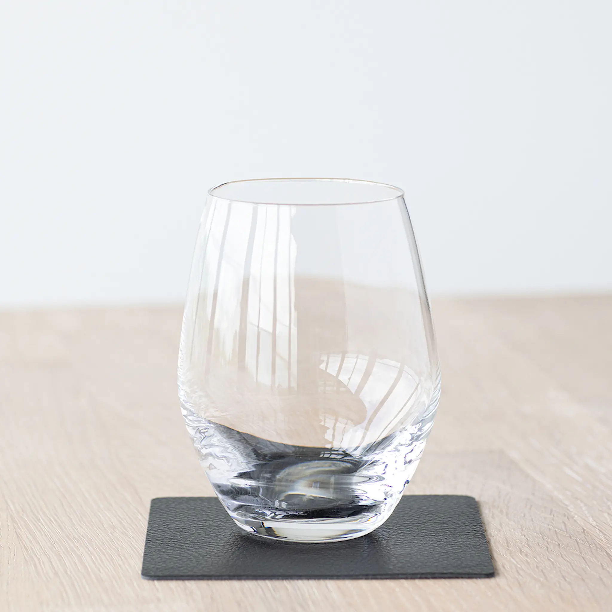LIND DNA Glass Mat Square Black