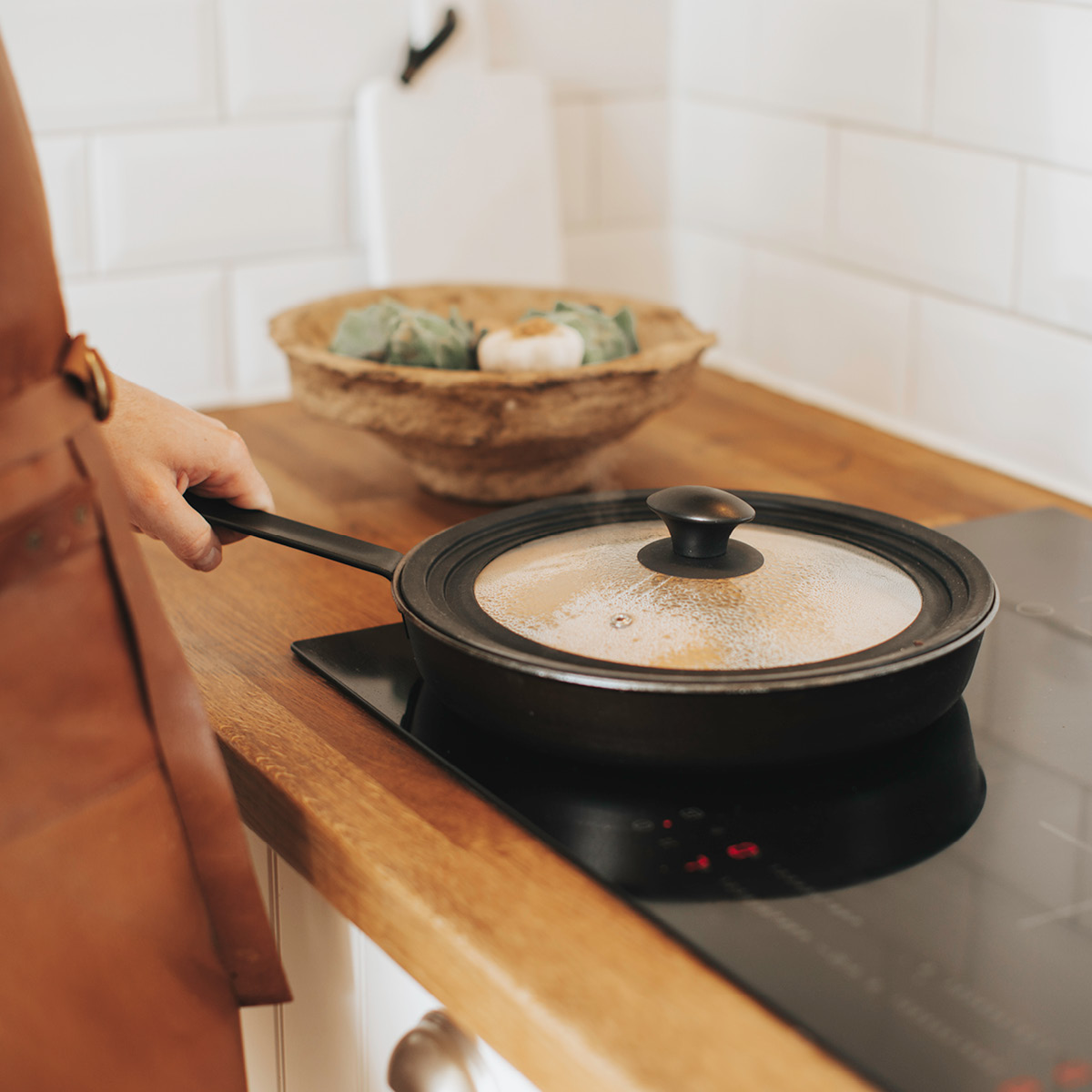 Dorre Universallokk svart silikon runt glass 24,26, 28 cm