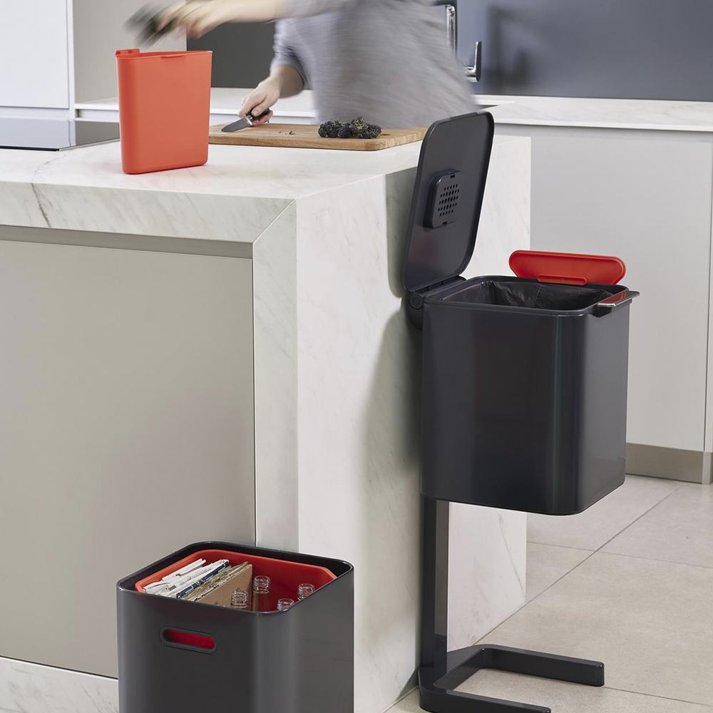 Joseph Joseph Totem Compact Avfallsbehållare 40L Grå