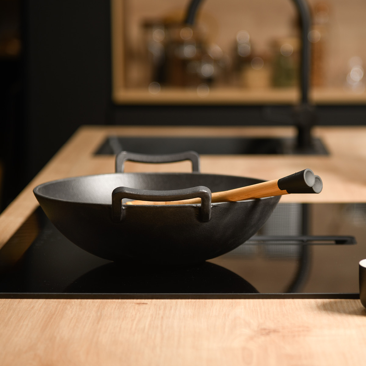 Maku Kitchen Life Wokpanna i gjutjärn 30 cm 3,5 L