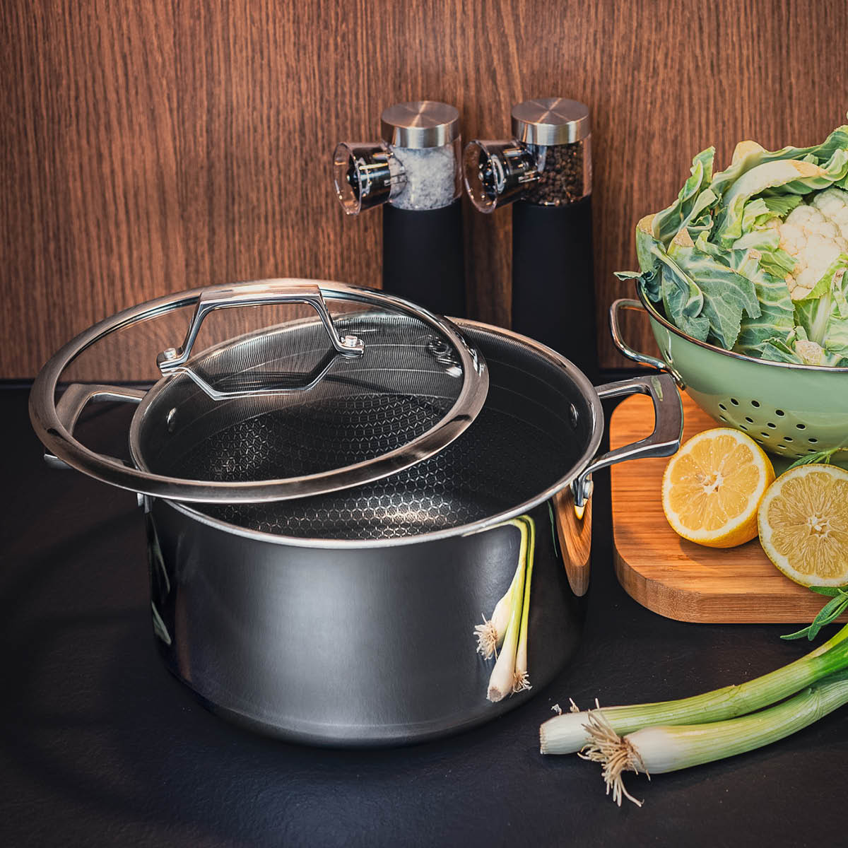 Haws Santo gryte m/lokk 5,8L belegg stål/svart