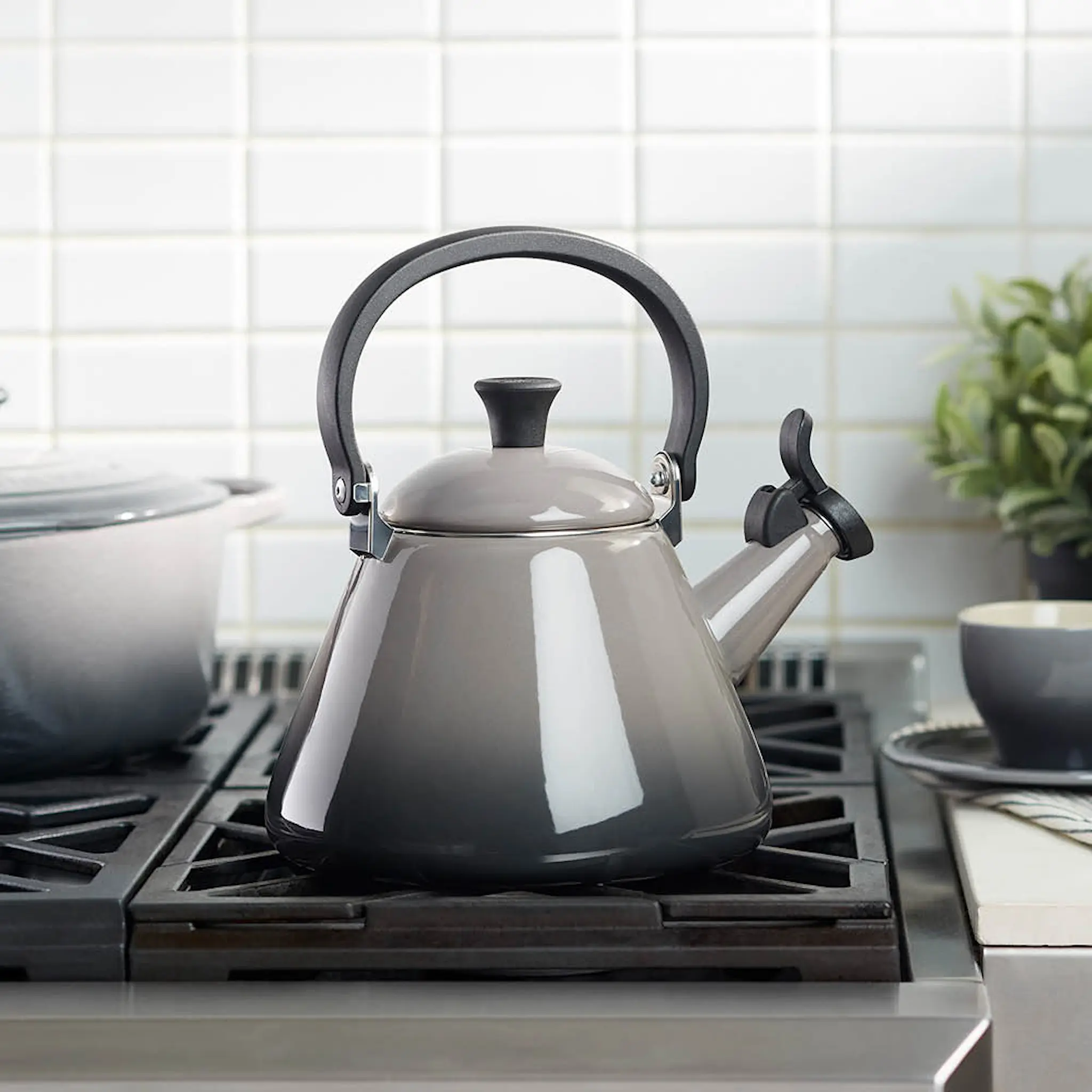 Le Creuset Kone Vattenkittel med vissla 1,6 L Flint
