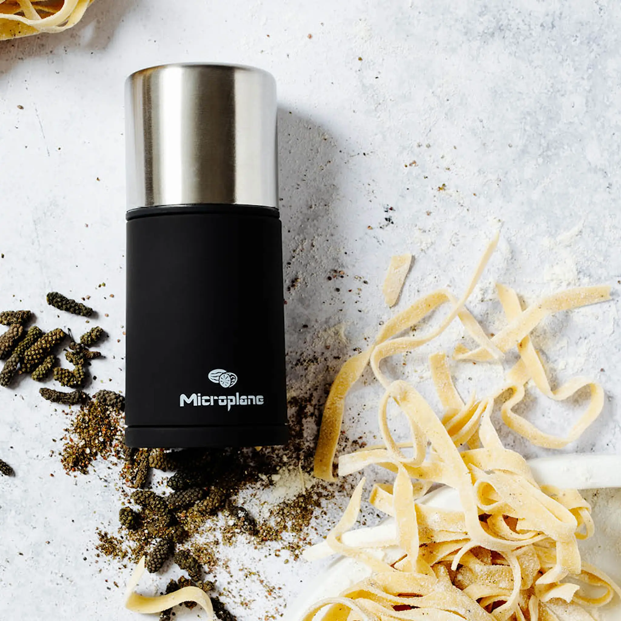 Microplane Spice Mill krydderkvern 12 cm svart/stål