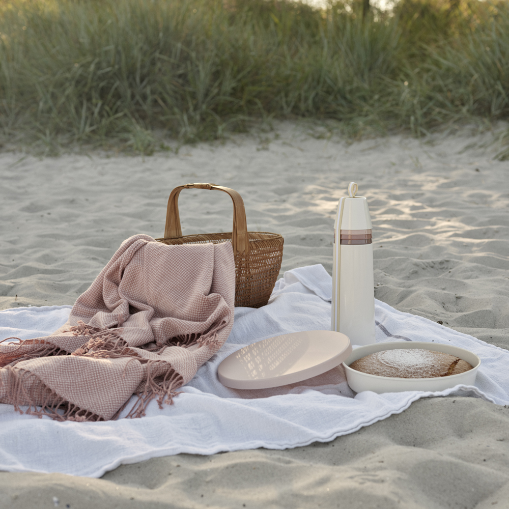 RIG-TIG Picnic Termospullo 1 L 4 kuppia Blossom/Valkoinen