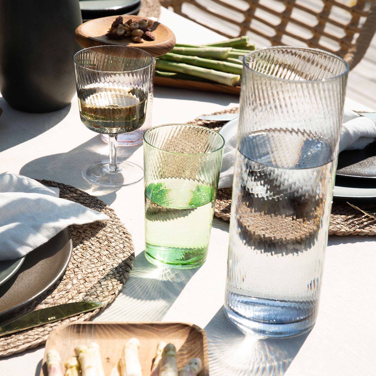 Aida RAW Unique swirl highball glas 45 cl green