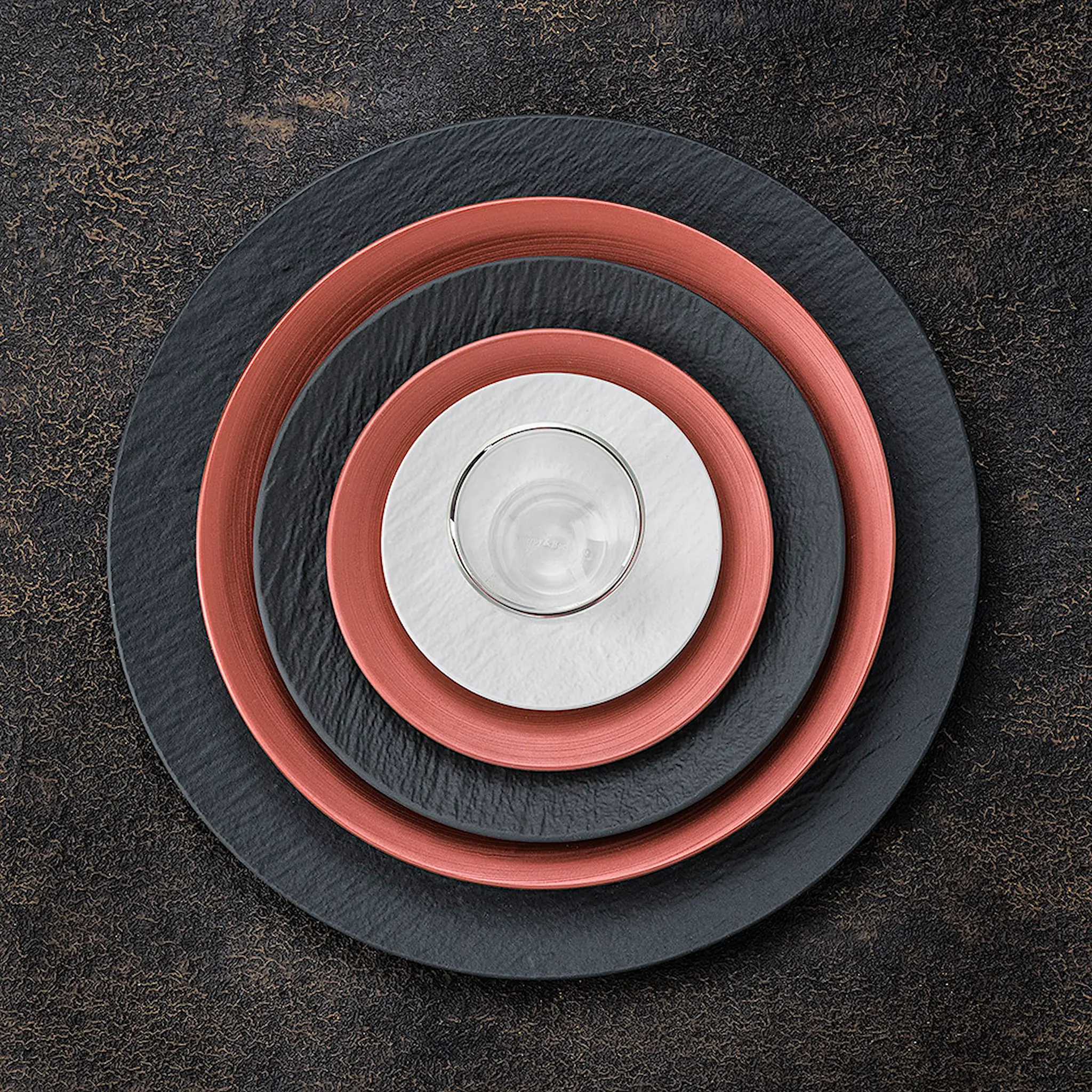 Villeroy & Boch Manufacture Rock Lautanen ilman reunoja 25 cm Musta