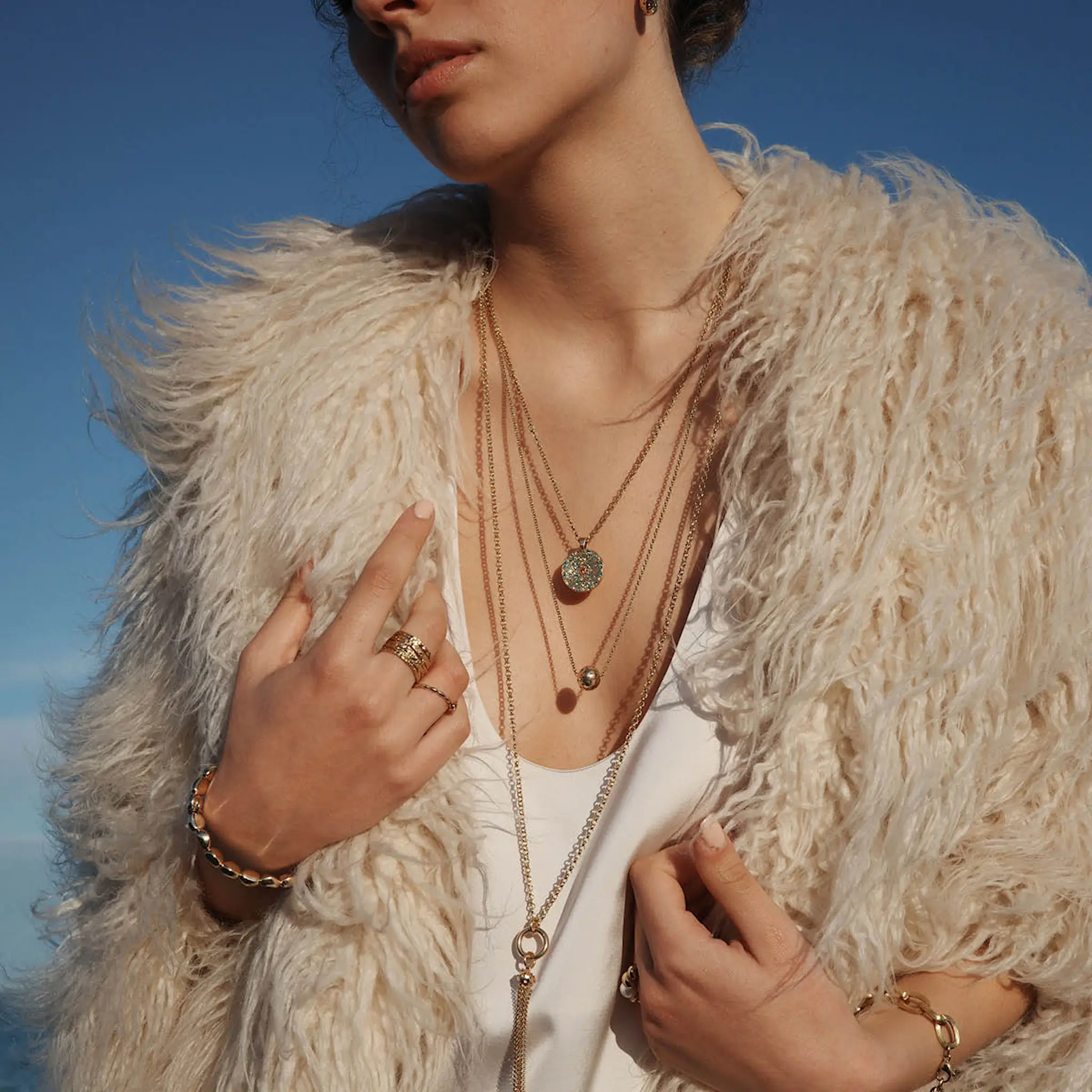 A&C Oslo AS Vibrance halsband långt Shimmer guld