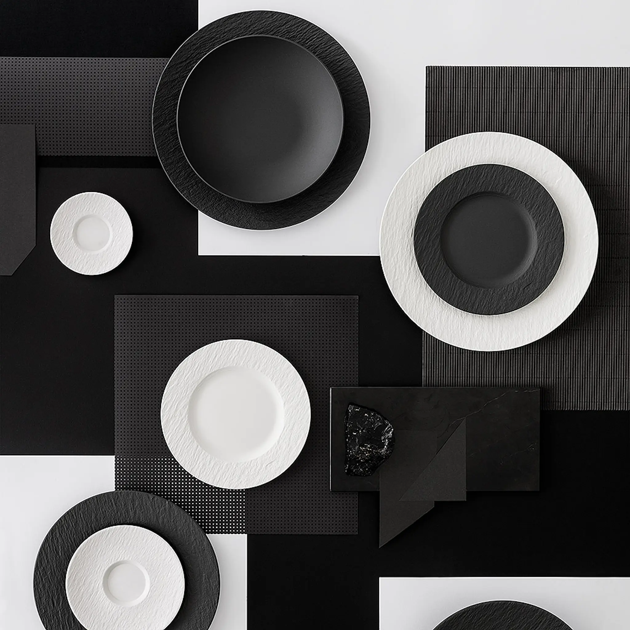 Villeroy & Boch Manufacture Rock Lautanen ilman reunoja 25 cm Musta