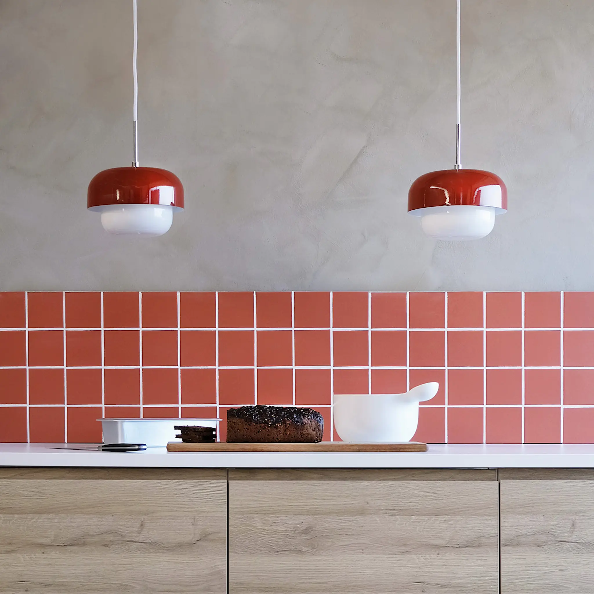 Dyberg Larsen Haipot Kattovalaisin 15 cm Tummanpunainen