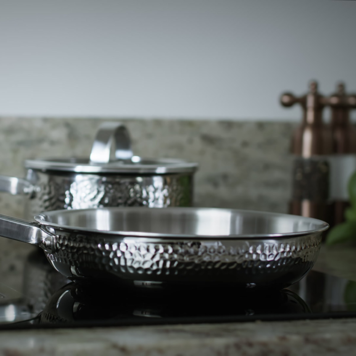 Vargen & Thor Korma stekepanne 22 cm hamret polert stål