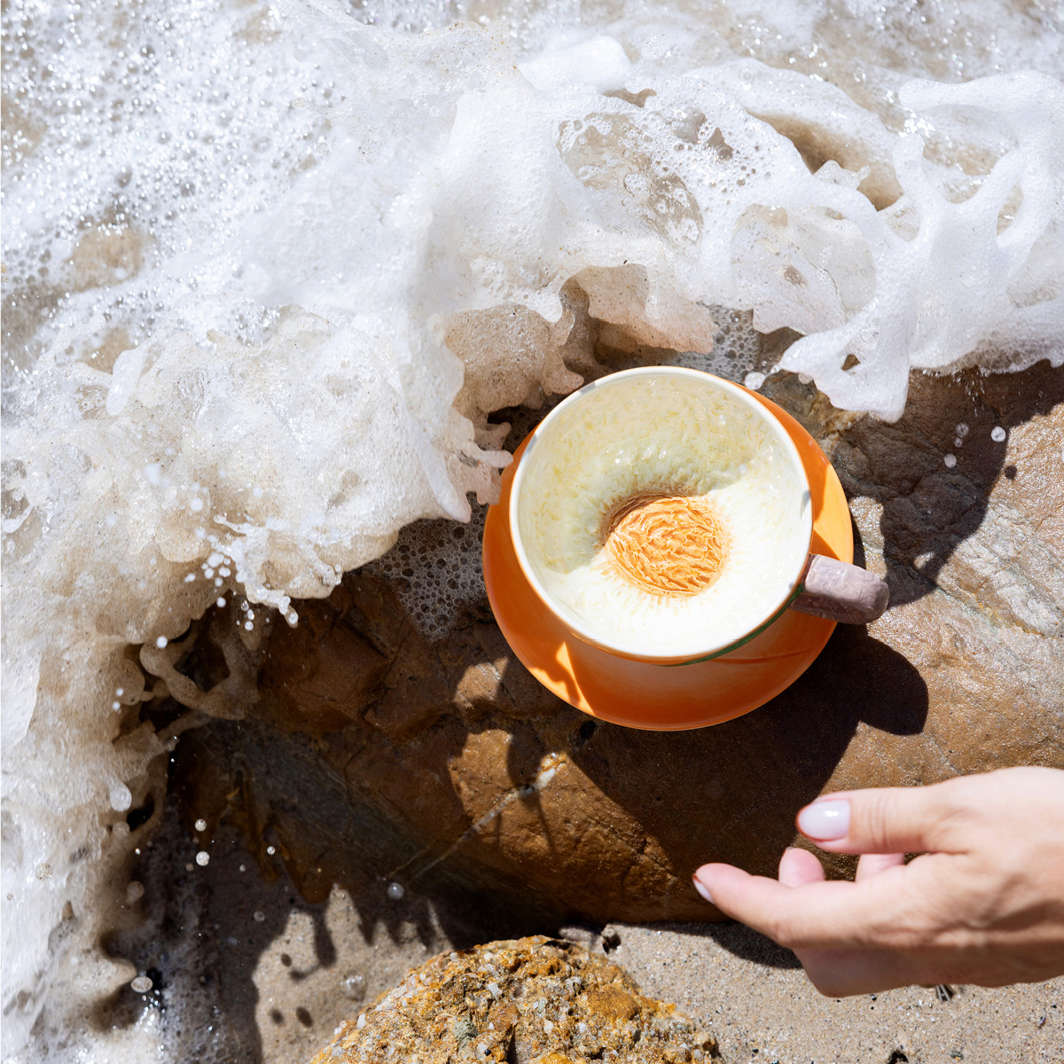 ByOn Fruity Kuppi ja aluslautanen 30 cl Persikka