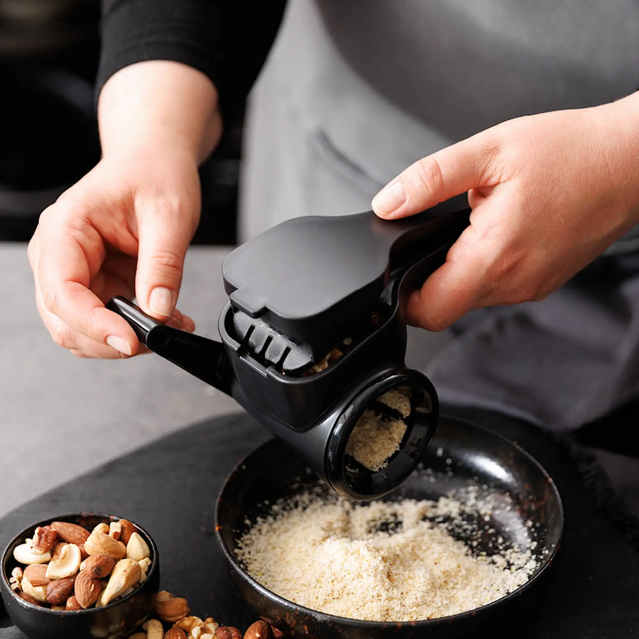 Microplane Classic Rotary roterande rivjärn svart