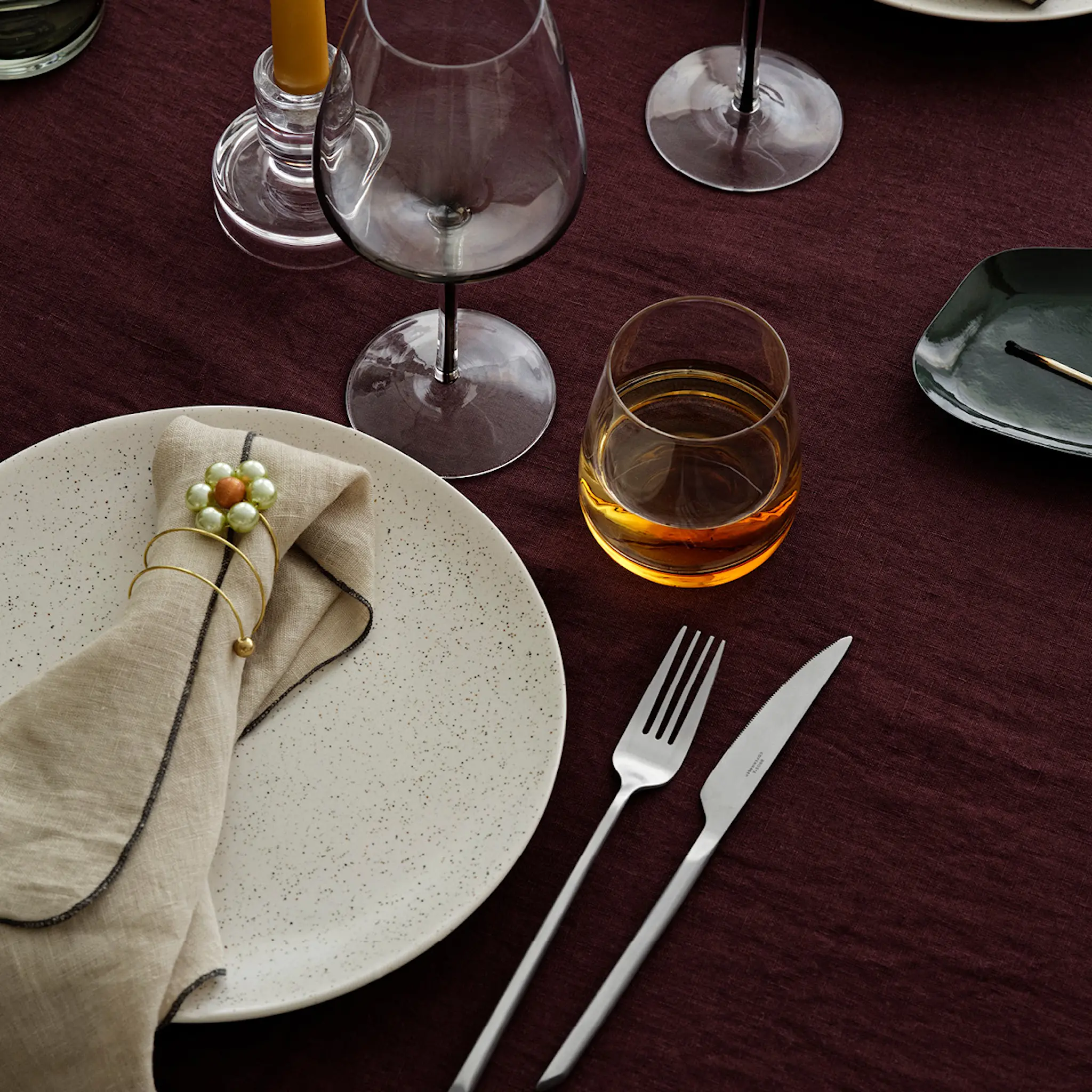 Broste Copenhagen Gracie Bordsduk 160x200 cm Aubergine