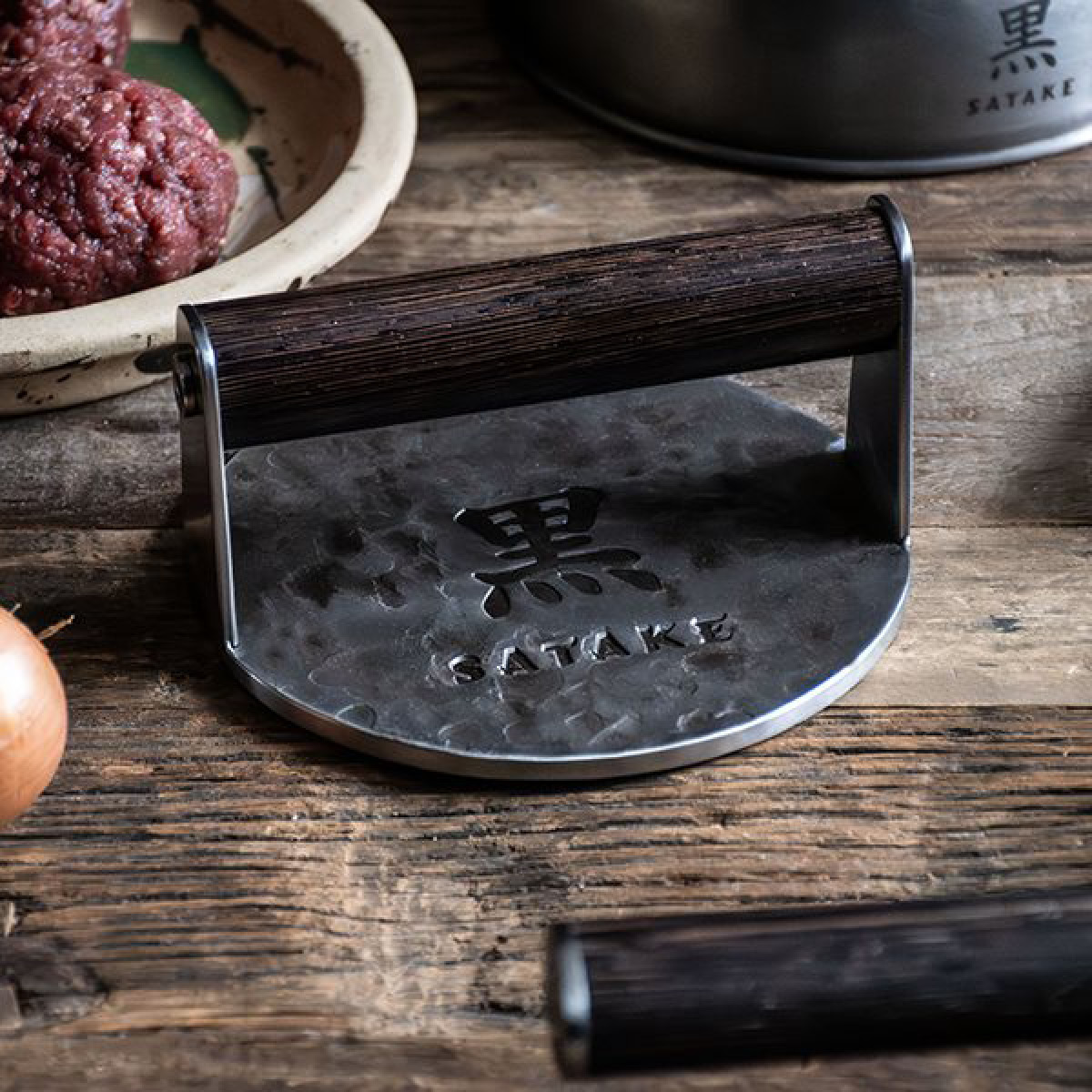 Satake Kuro hamburgerpress 14 cm brun/rostfri