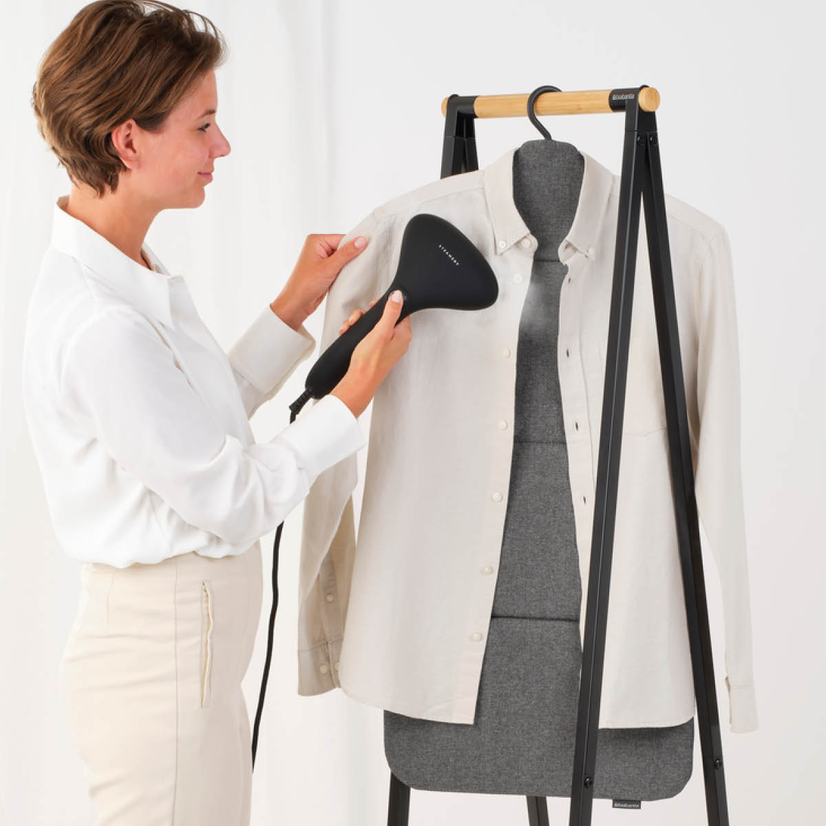 Brabantia Steamer Taitettava höyrytyslauta 93x40 cm Pepper Black