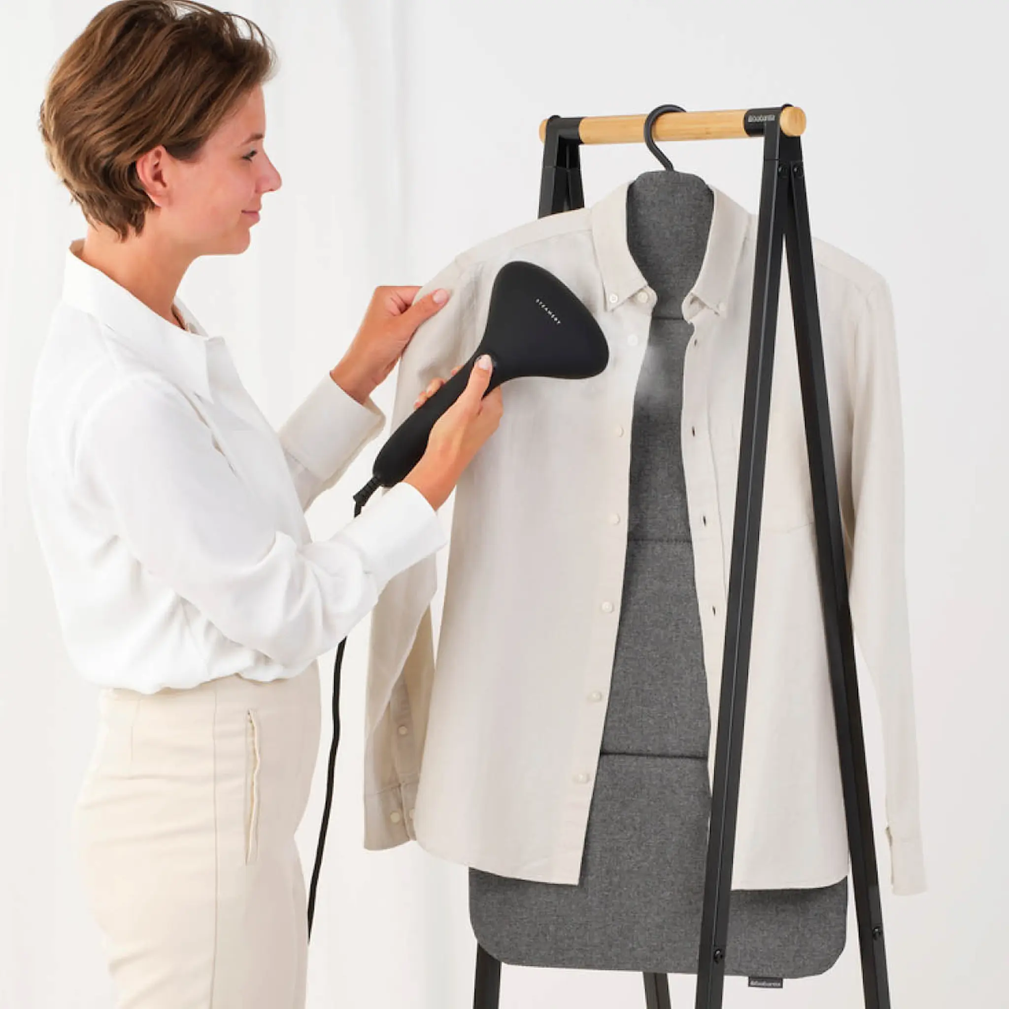 Brabantia Steamer Taitettava höyrytyslauta 93x40 cm Pepper Black