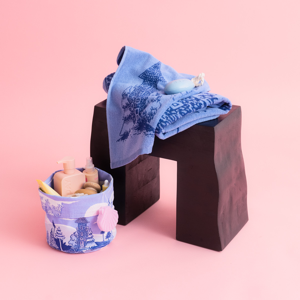 Moomin Arabia Mumin handduk 30x50 cm Äntligen hemma