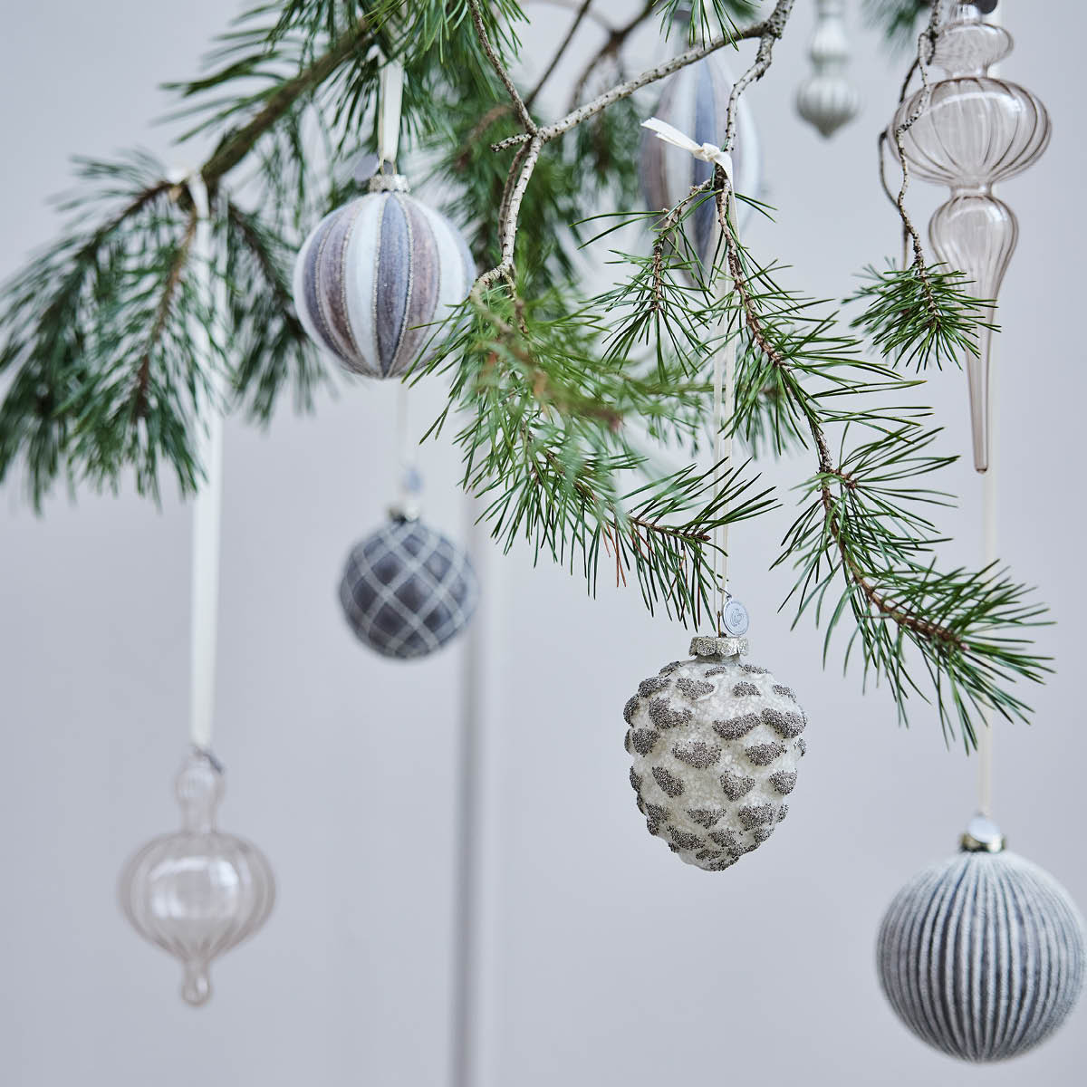 Lene Bjerre Nomillia julkula 8 cm lila/benvit