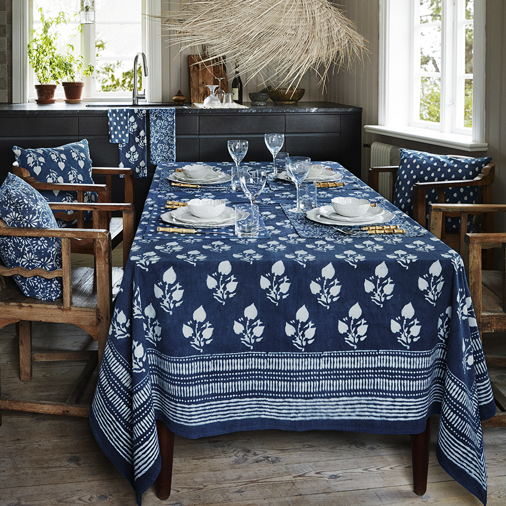 Chamois Indigo Pöytäliina 150x350 cm Leaf