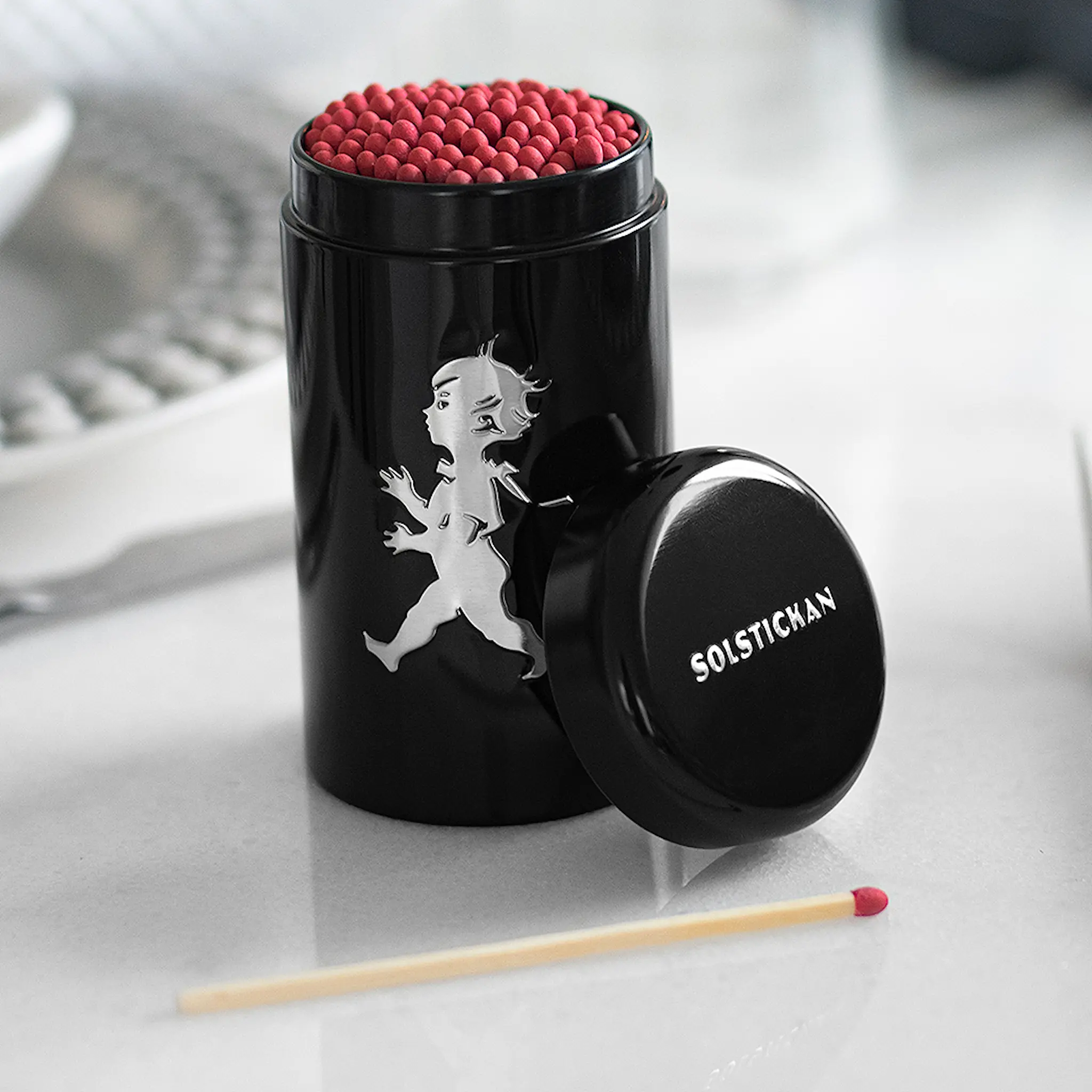 SOLSTICKAN Tulitikut purkissa Musta