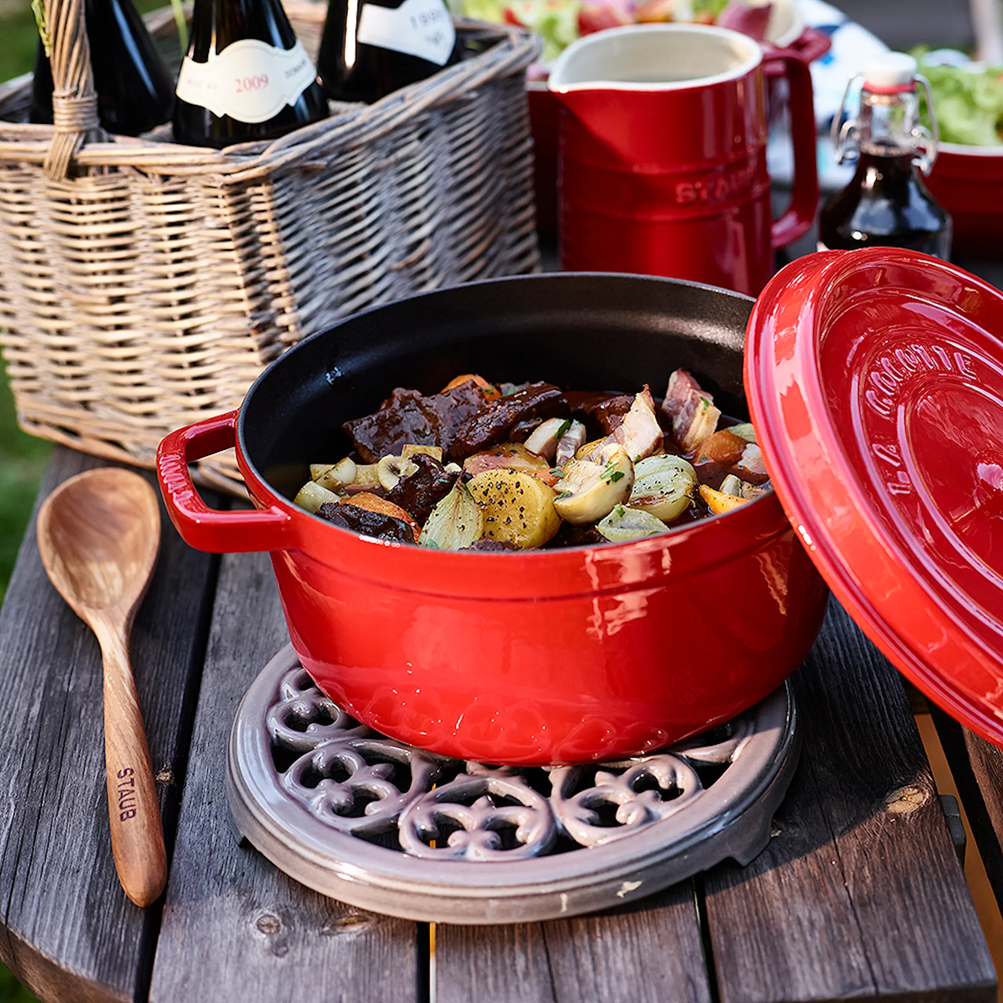 Staub Grytunderlägg 23 cm Grå