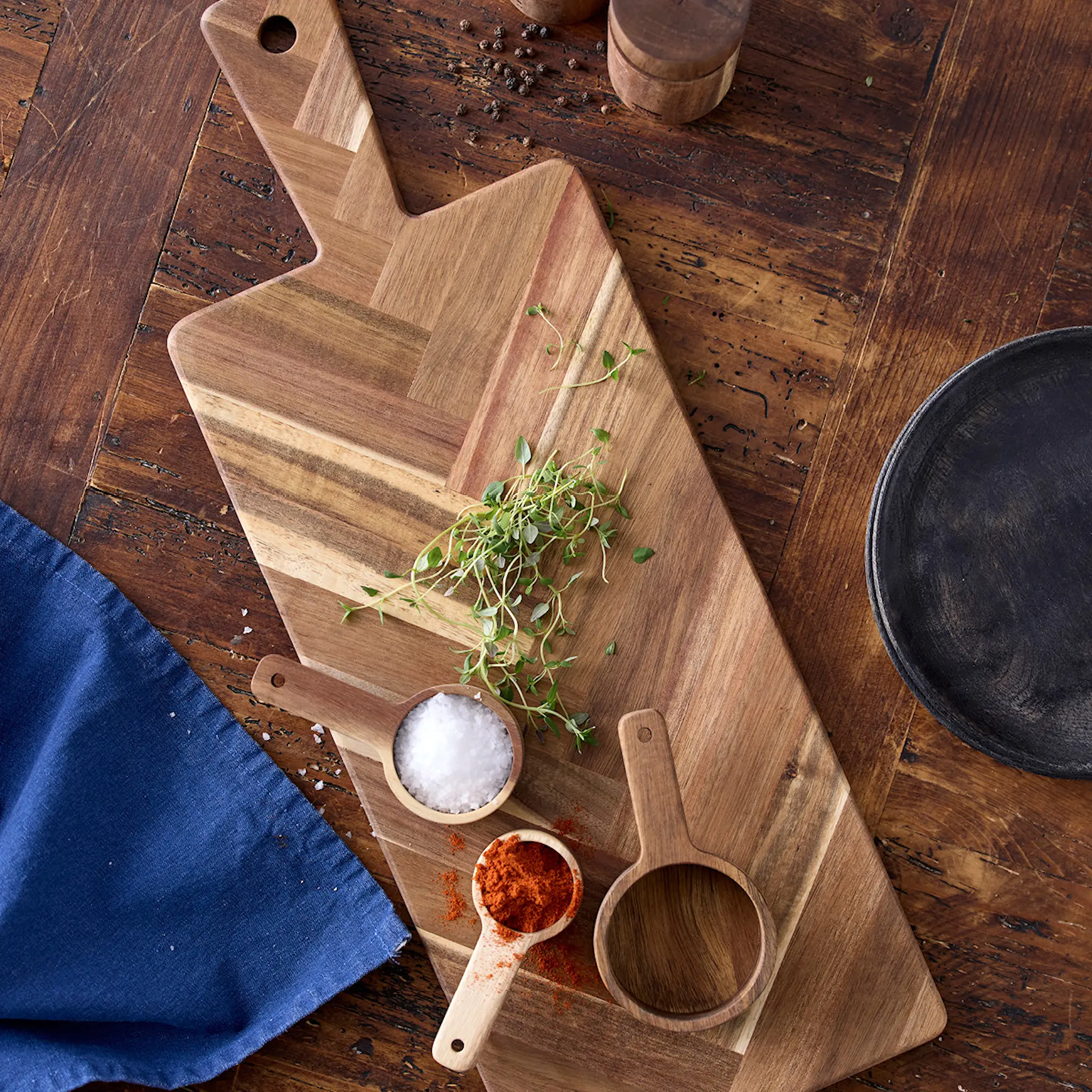 Holm Serveringsbricka 46x15 cm akaciaträ