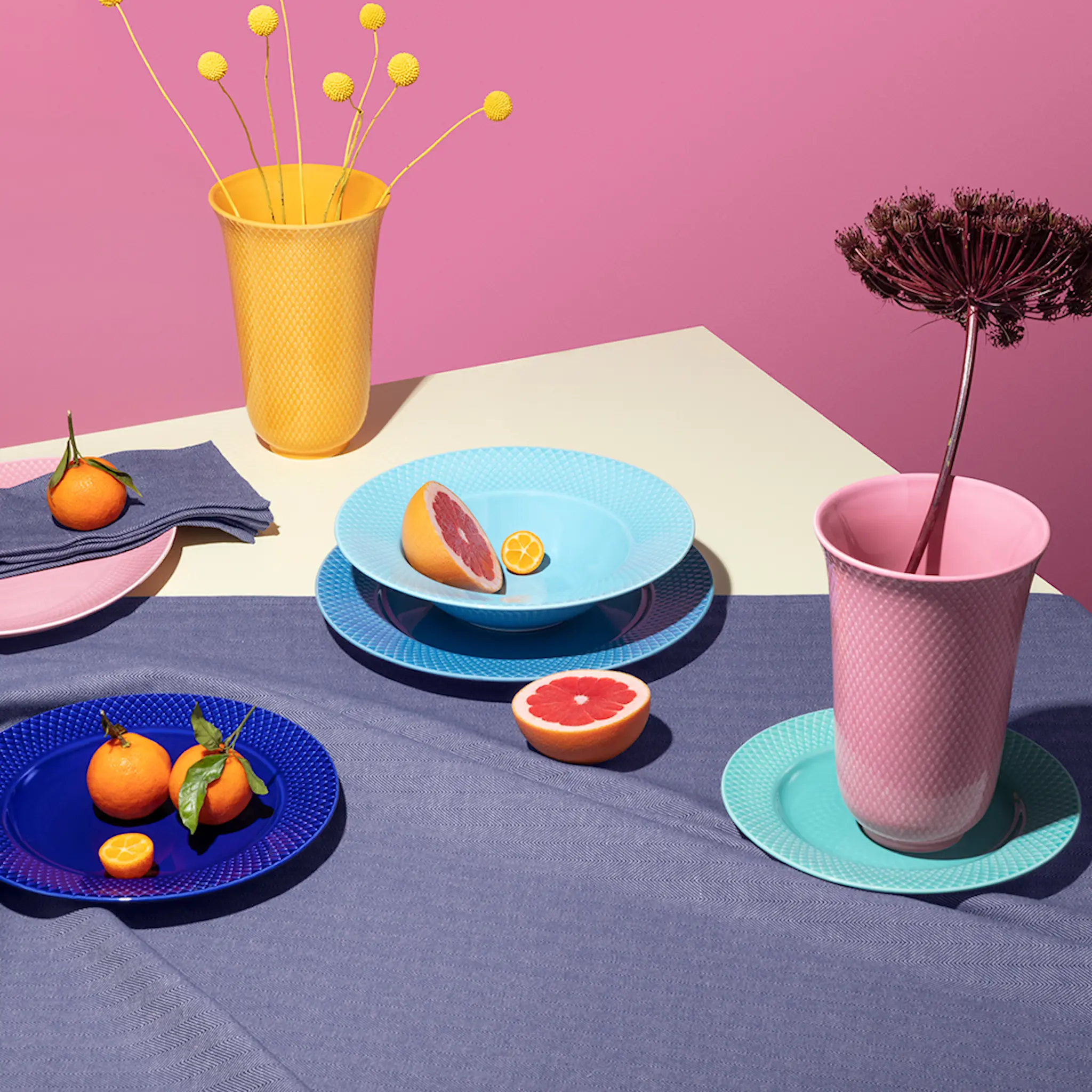 Lyngby Porcelæn Rhombe Color Serveringsfat Ovalt 28.5x21.5 cm Rosa