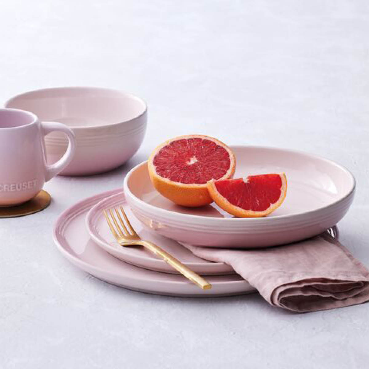Le Creuset Coupe Collection frokosttallerken 22 cm shell pink