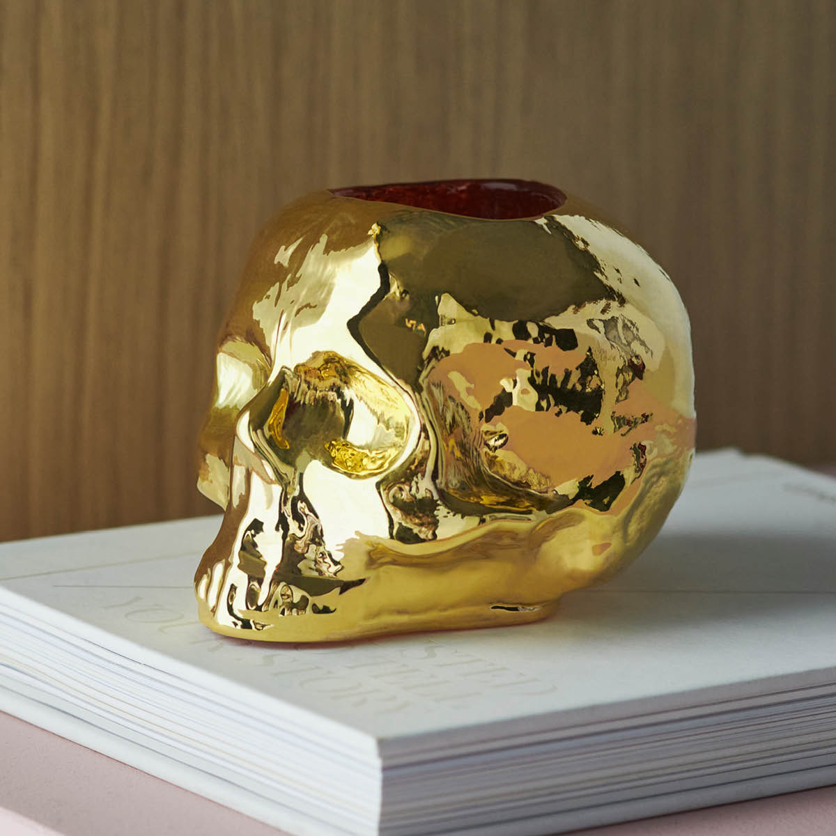 Kosta Boda Still Life Skull Kynttilälyhty 8,5 cm Kulta