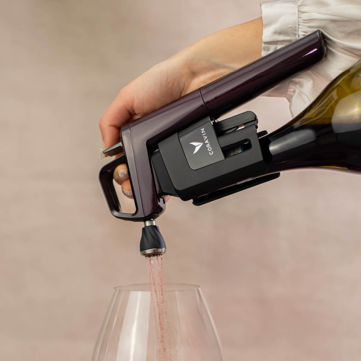 Coravin Timeless Six+ vinkonserveringssystem i väska 12 delar röd