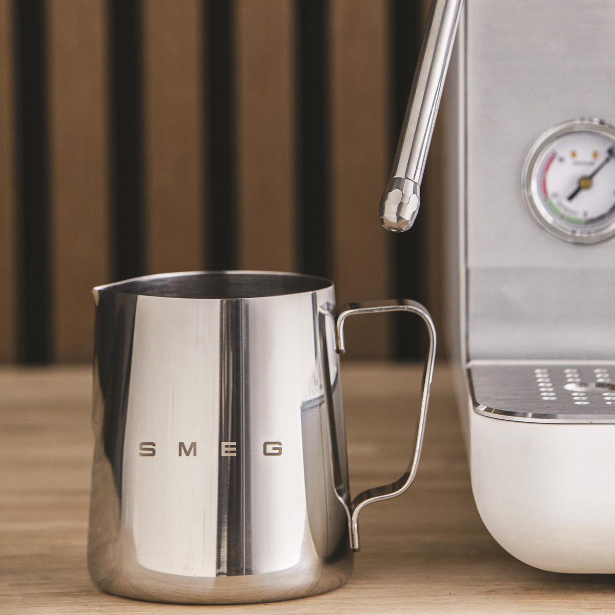 Smeg Minipro Espressokone EMC02 1,7L Valkoinen