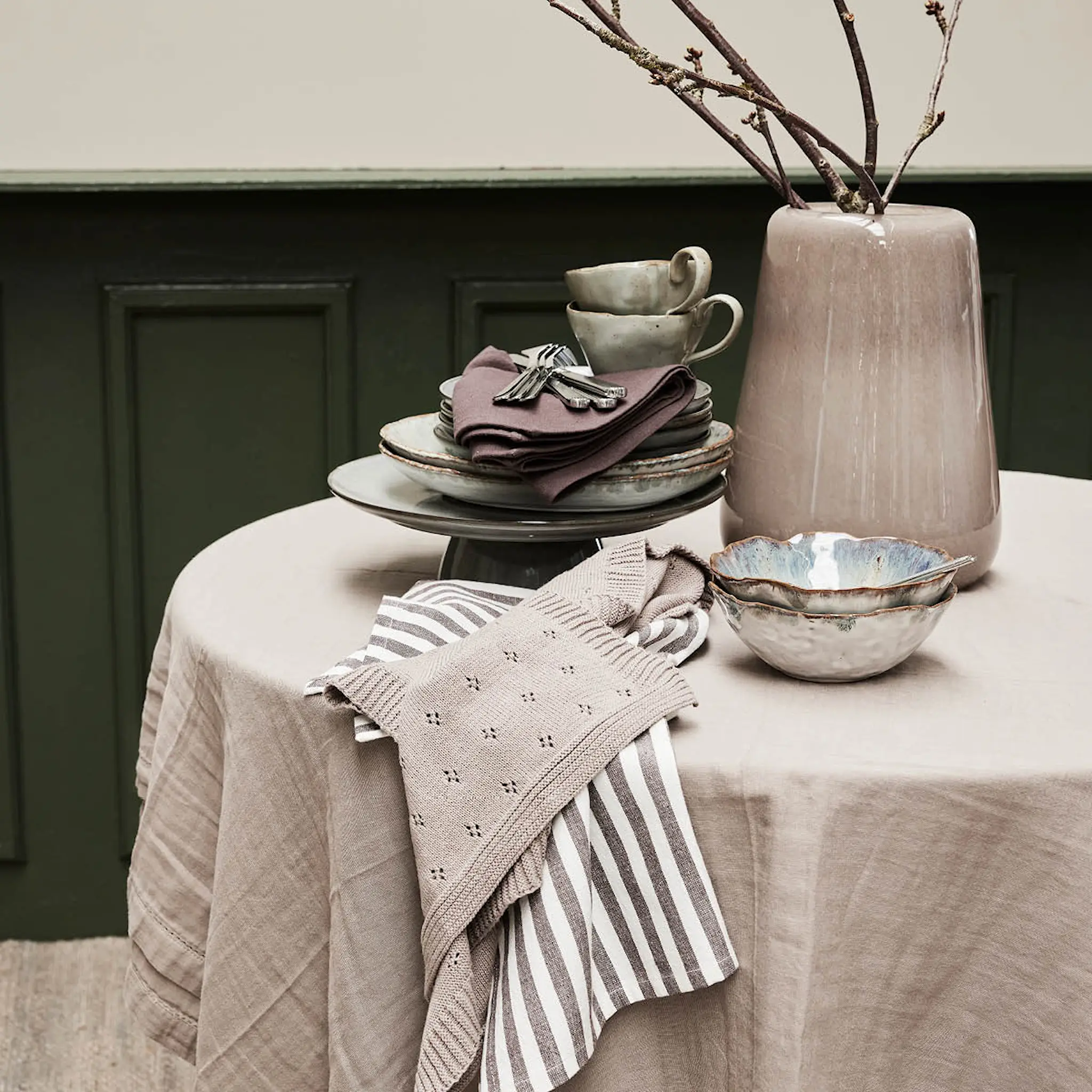 Lene Bjerre Angela Pöytäliina 220x140 cm Hiekka