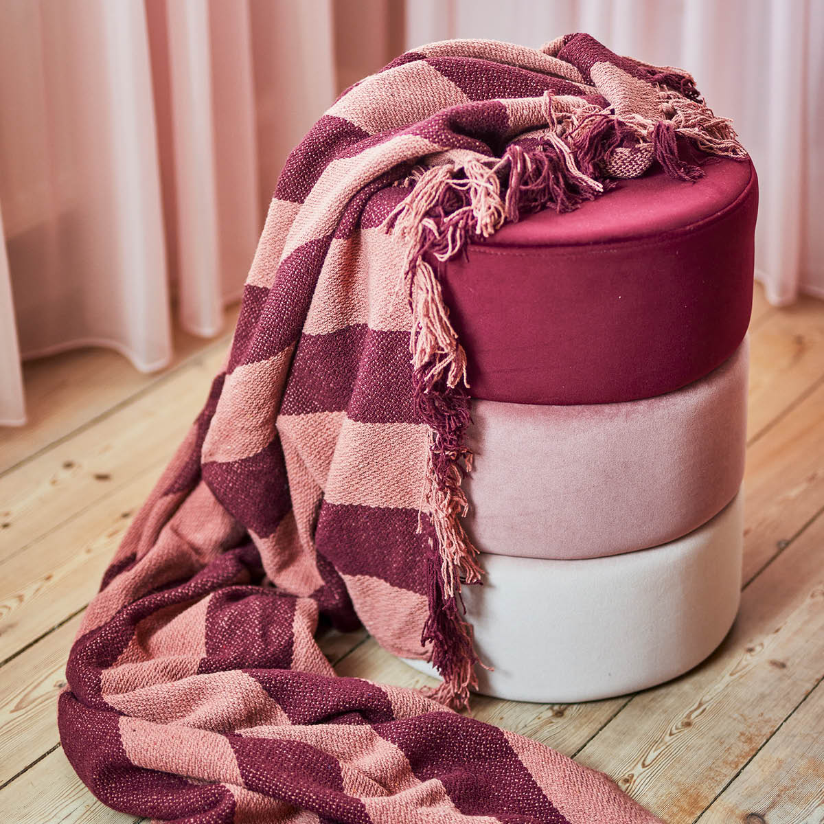 Bloomingville Frello pläd 160x130 cm röd