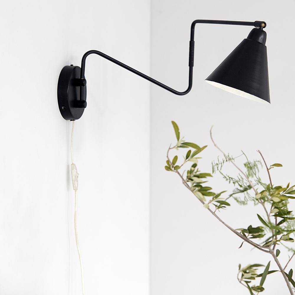 House Doctor Game vegglampe 70 cm svart