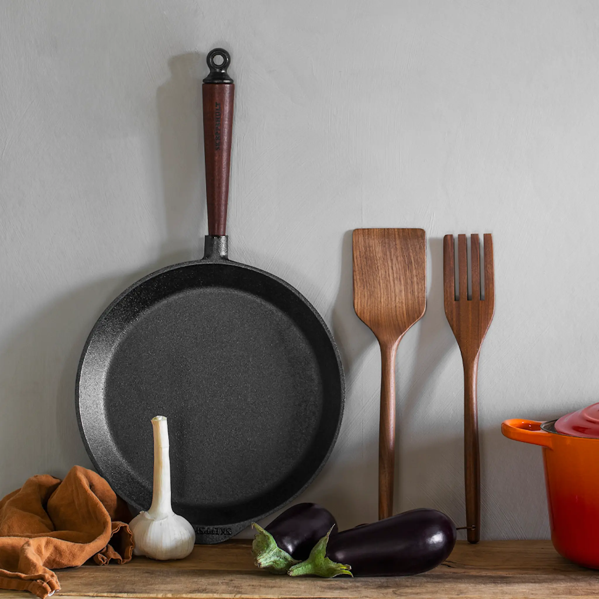 Skeppshult Traditional Stekpanna med trähandtag 28 cm