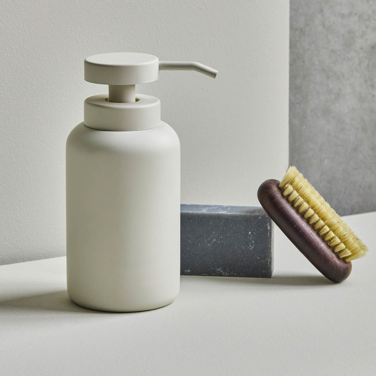 House Doctor Wah tvålpump 7,8x17 cm offwhite