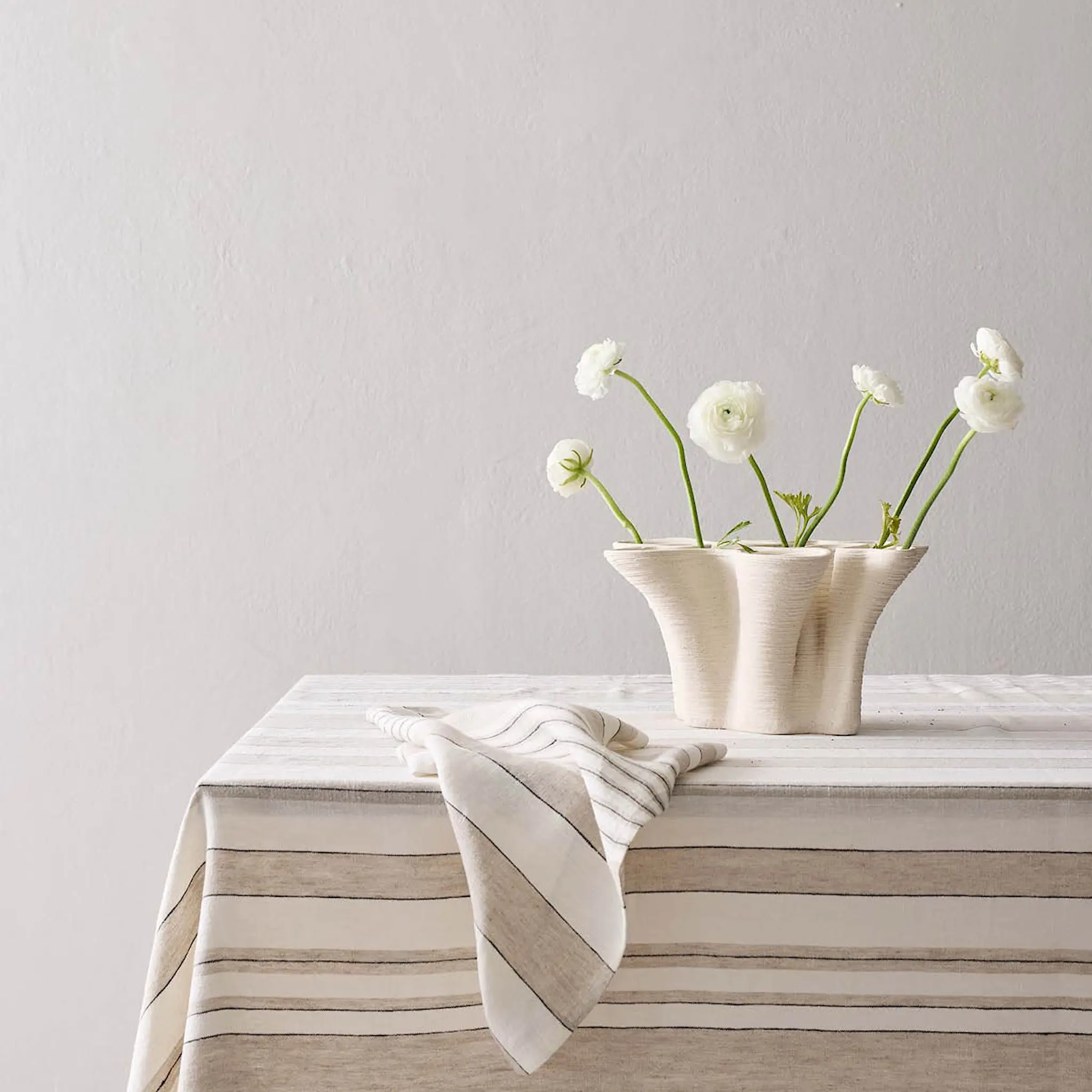 Tell Me More Noah tygservett 50x50 cm beige stripe